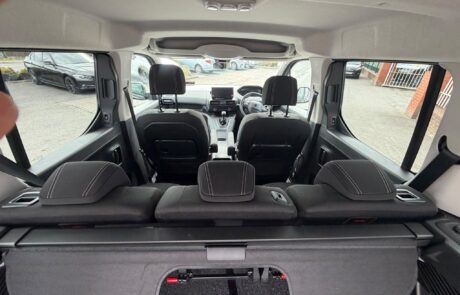 2026 Peugeot Rifter Horizon RS Plus – Black (10)