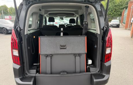 2026 Peugeot Rifter Horizon RS Plus – Black (15)
