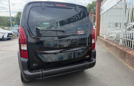 2026 Peugeot Rifter Horizon RS Plus – Black (22)