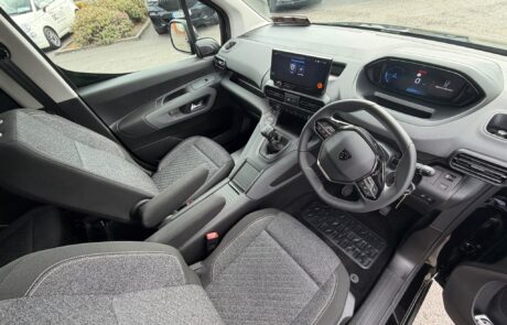 2026 Peugeot Rifter Horizon RS Plus – Black (3)