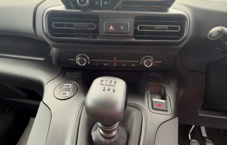 2026 Peugeot Rifter Horizon RS Plus – Black (4)