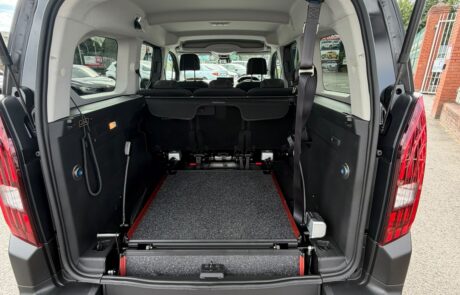 2026 Peugeot Rifter Horizon RS Plus – Black (8)