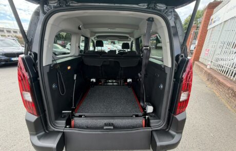 2026 Peugeot Rifter Horizon RS Plus – Black (9)
