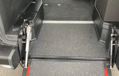 2022 Peugeot Inspire – Deep Blue