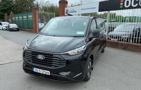 251D37249 Ford CUstom Kombi – Black (2)