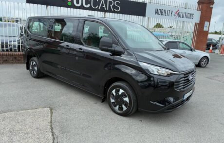 251D37249 Ford CUstom Kombi – Black (3)