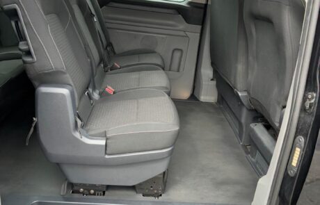 251D37249 Ford CUstom Kombi – Black (7)