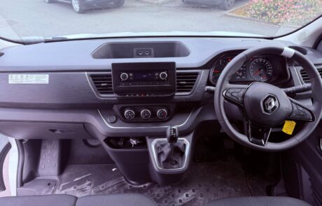 241D4205 Renault Trafic 9 Seats (8)