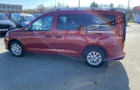 2024 Ford Grand Tourneo Connect Freedom RE – 3031 Met Red (1)