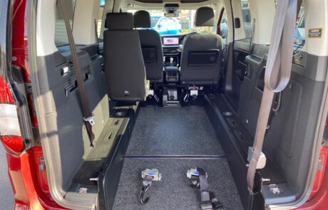 2024 Ford Grand Tourneo Connect Freedom RE – 3031 Met Red (9)